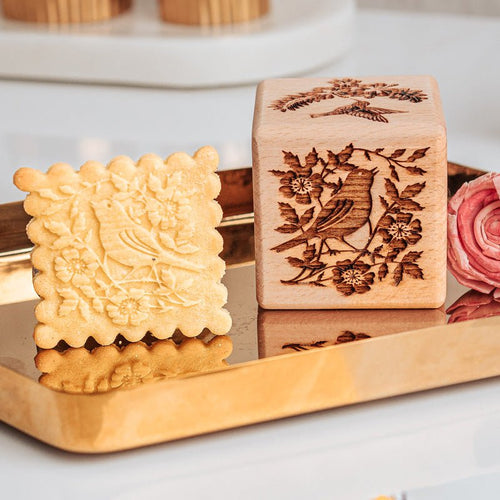 Hummingbird 6-in-1 Cookie Stamp Cube