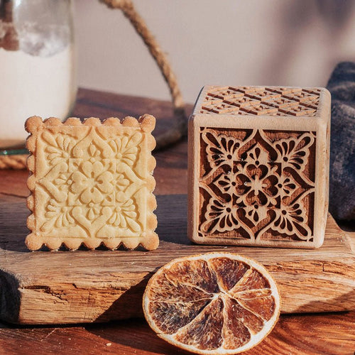 Vintage 6-in-1 Cookie Stamp Cube