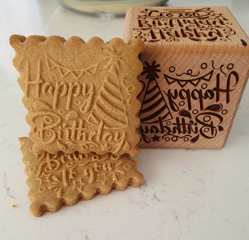 Cookies by Helen, made with a Pastrymade cookie cube
